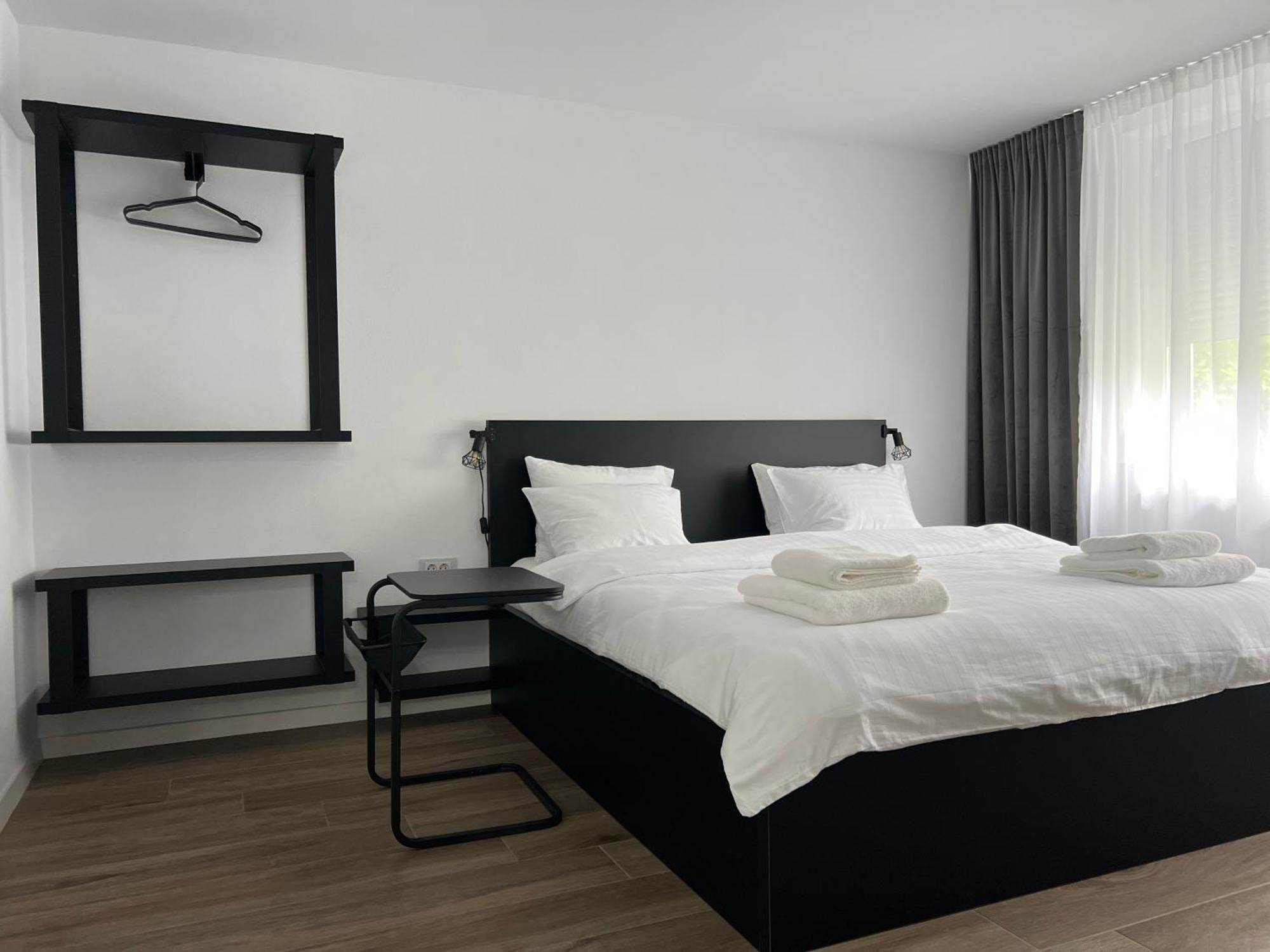 Ferienwohnung Onix Hunedoara Exterior foto